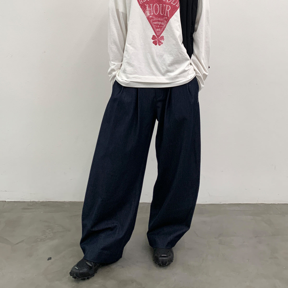 Roaringwild Drapey Wide-Leg Pants with Scimitar Design